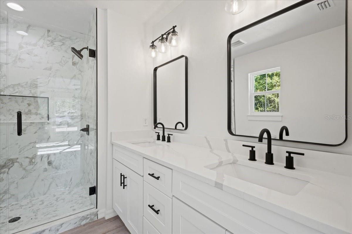 HIDDEN OAKS FIRST ADD - Residential