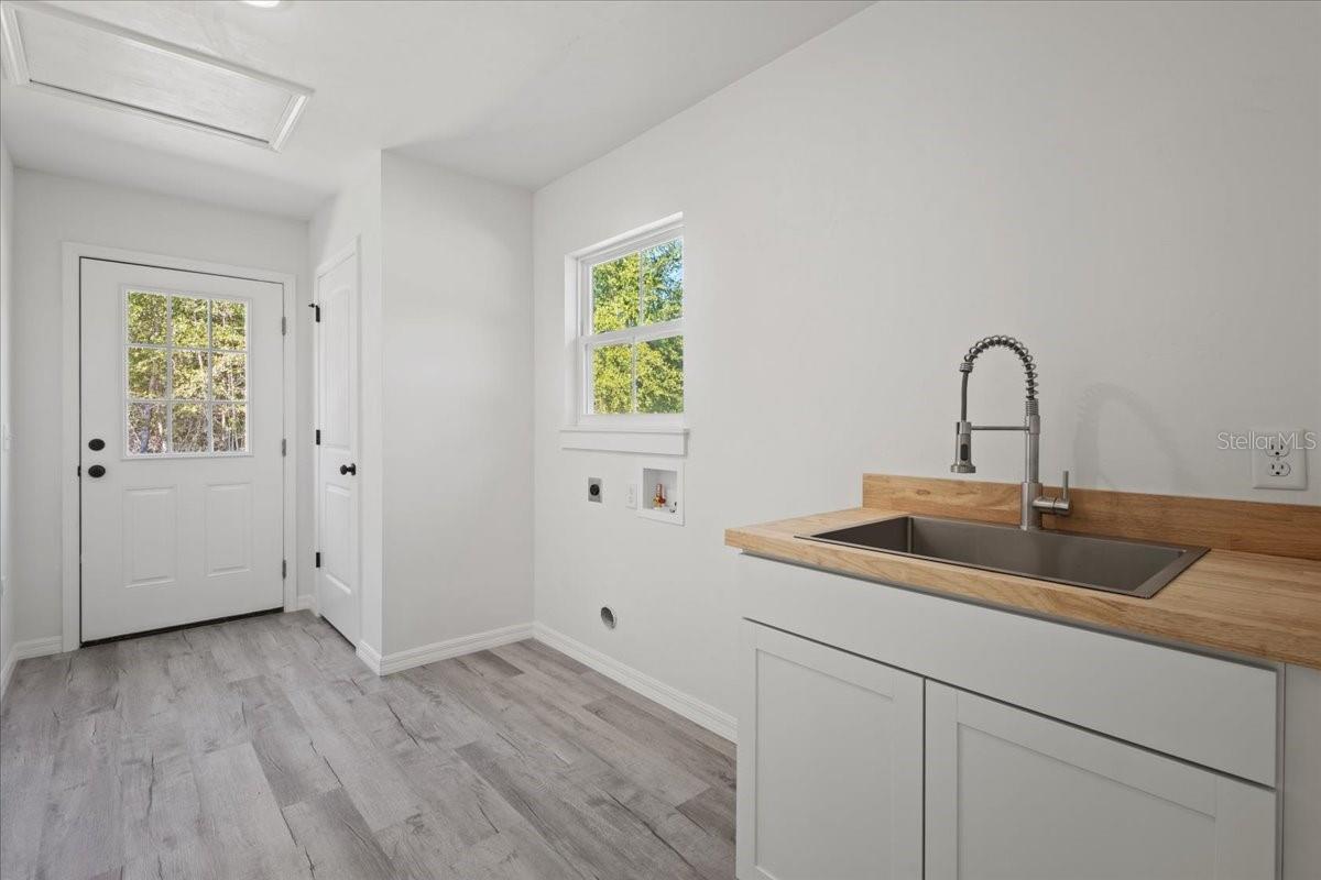 HIDDEN OAKS FIRST ADD - Residential