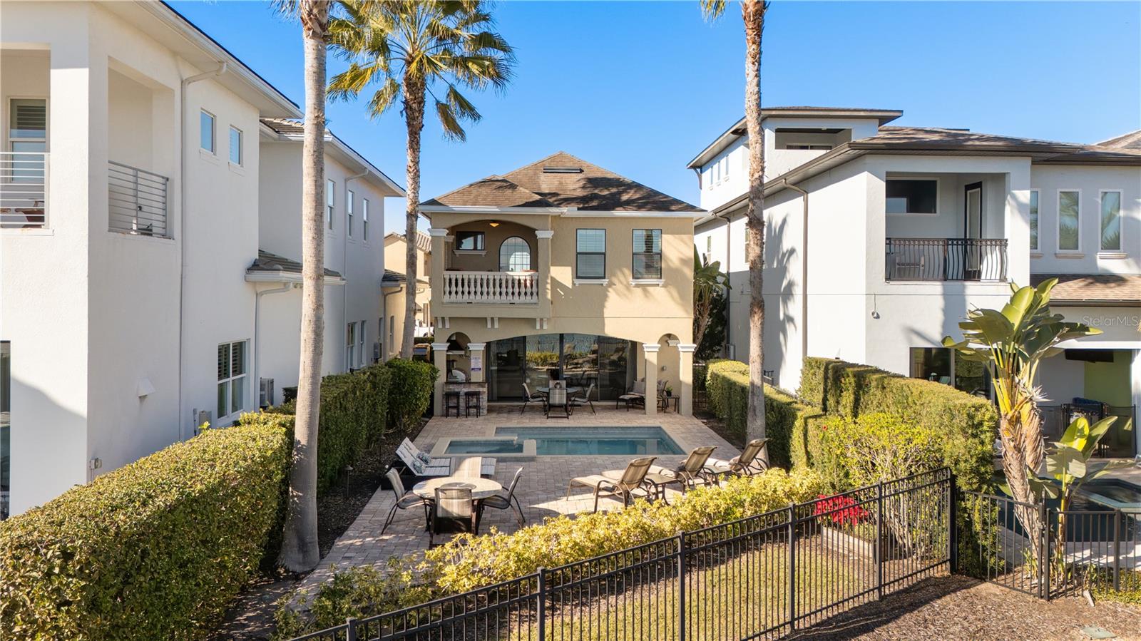 REUNION WEST VLGS NORTH - Residential