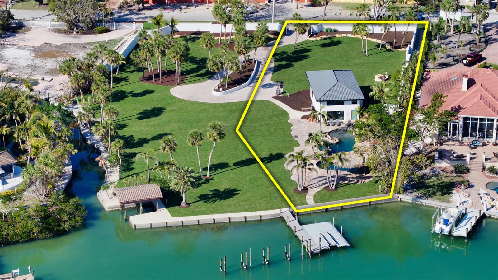 684 FREELING DRIVE
