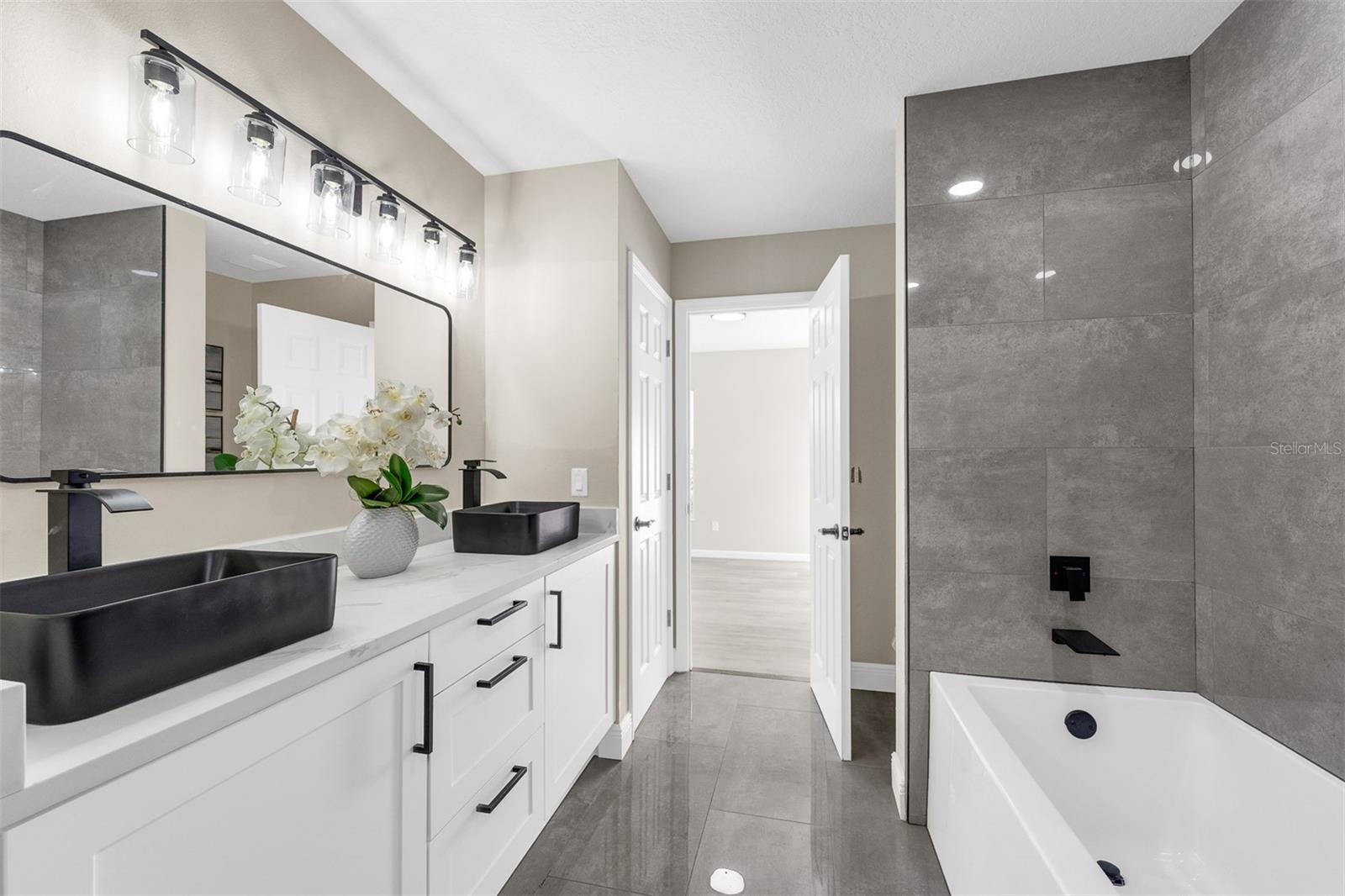 HIAWASSEE OAKS - Residential