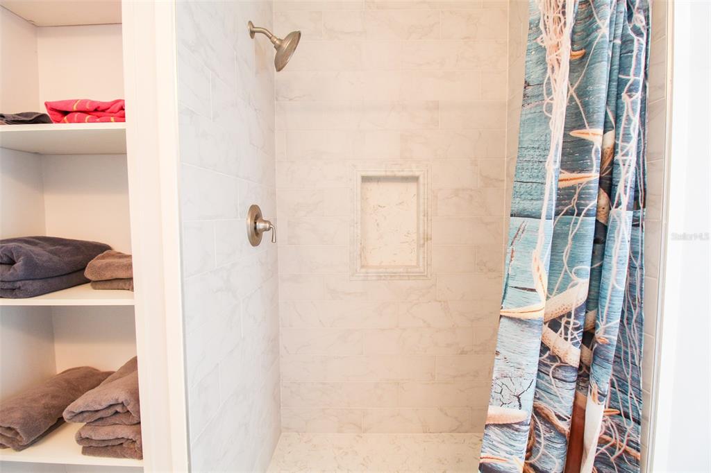 RIDGEWOOD - Residential Lease