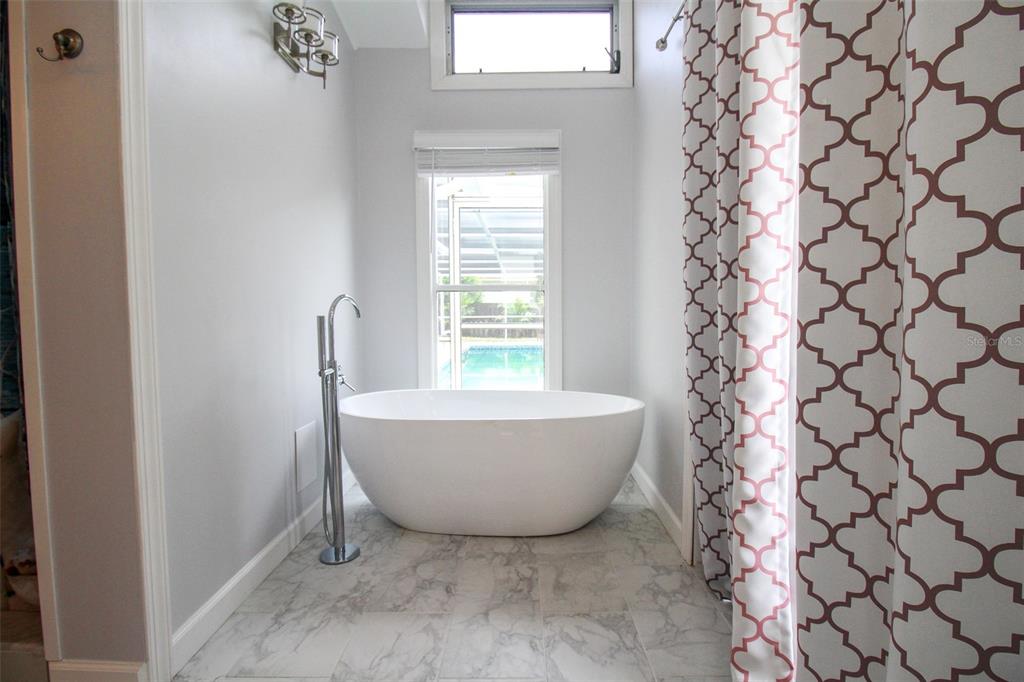 RIDGEWOOD - Residential Lease