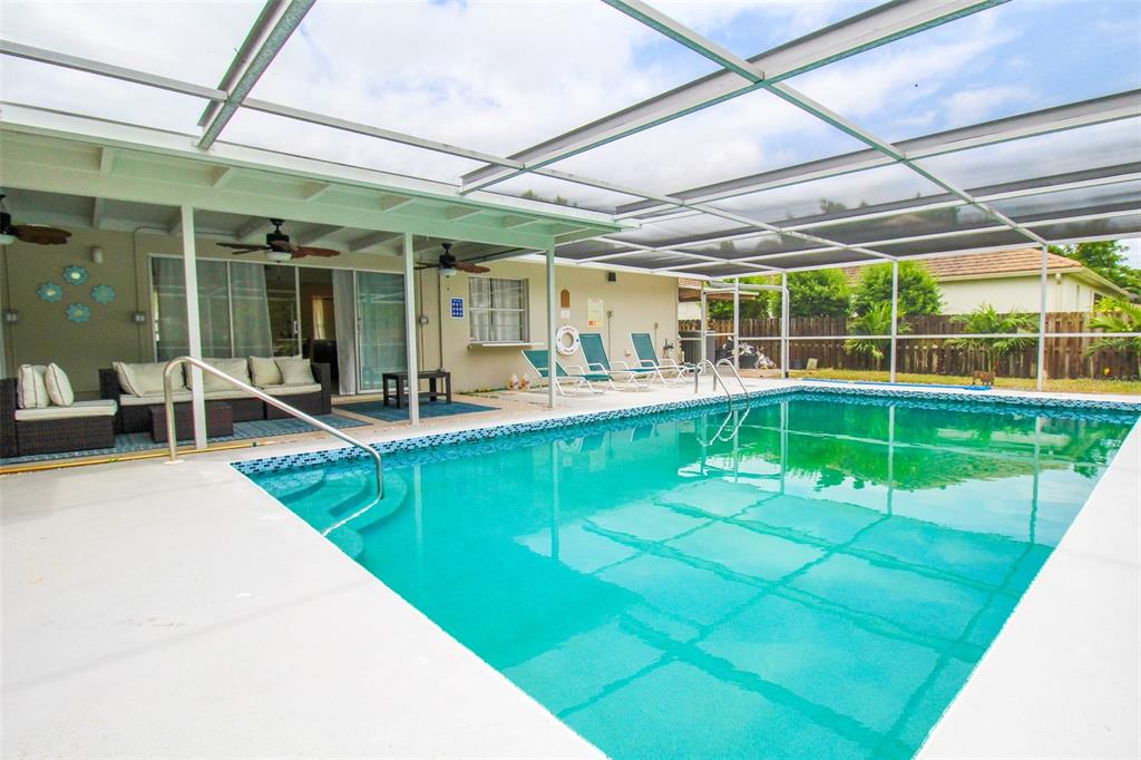 RIDGEWOOD - Residential Lease