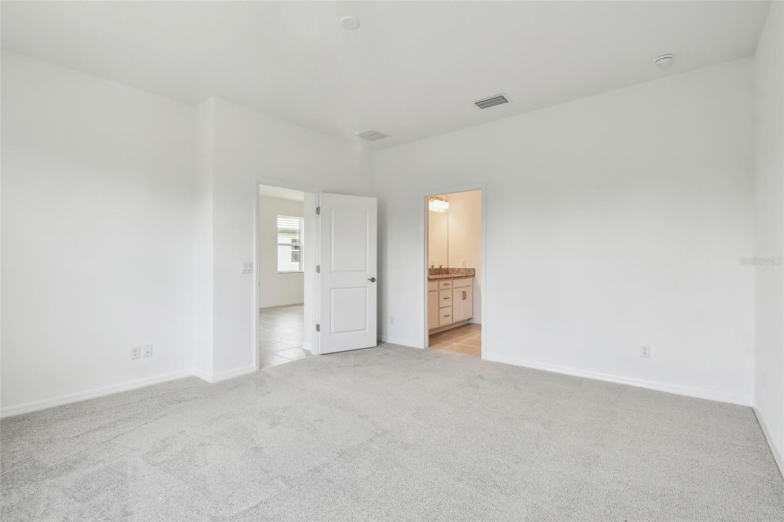 SWEETWATER VILLAS AT LAKEWOOD RANCH - Residential