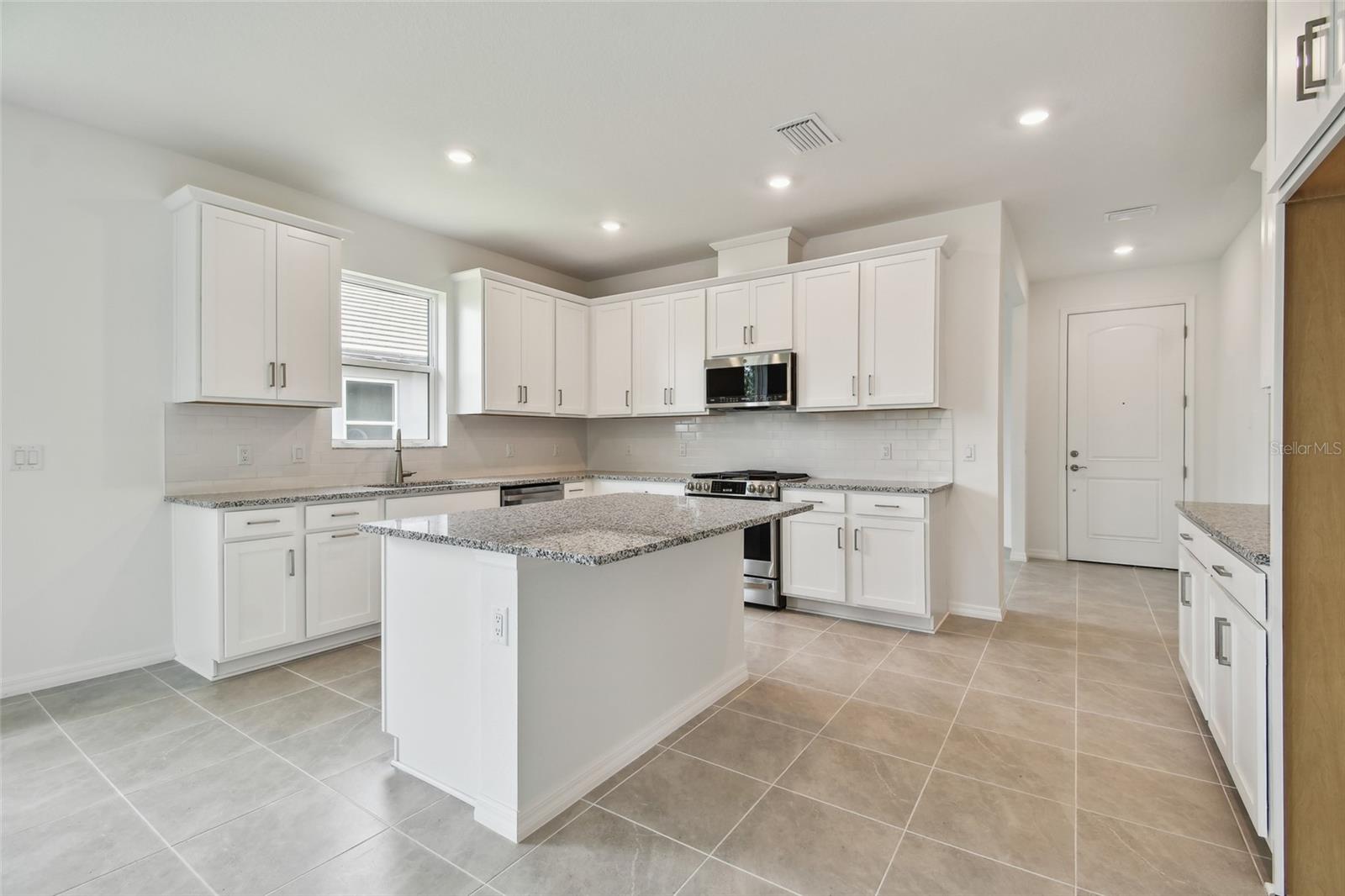 SWEETWATER VILLAS AT LAKEWOOD RANCH - Residential