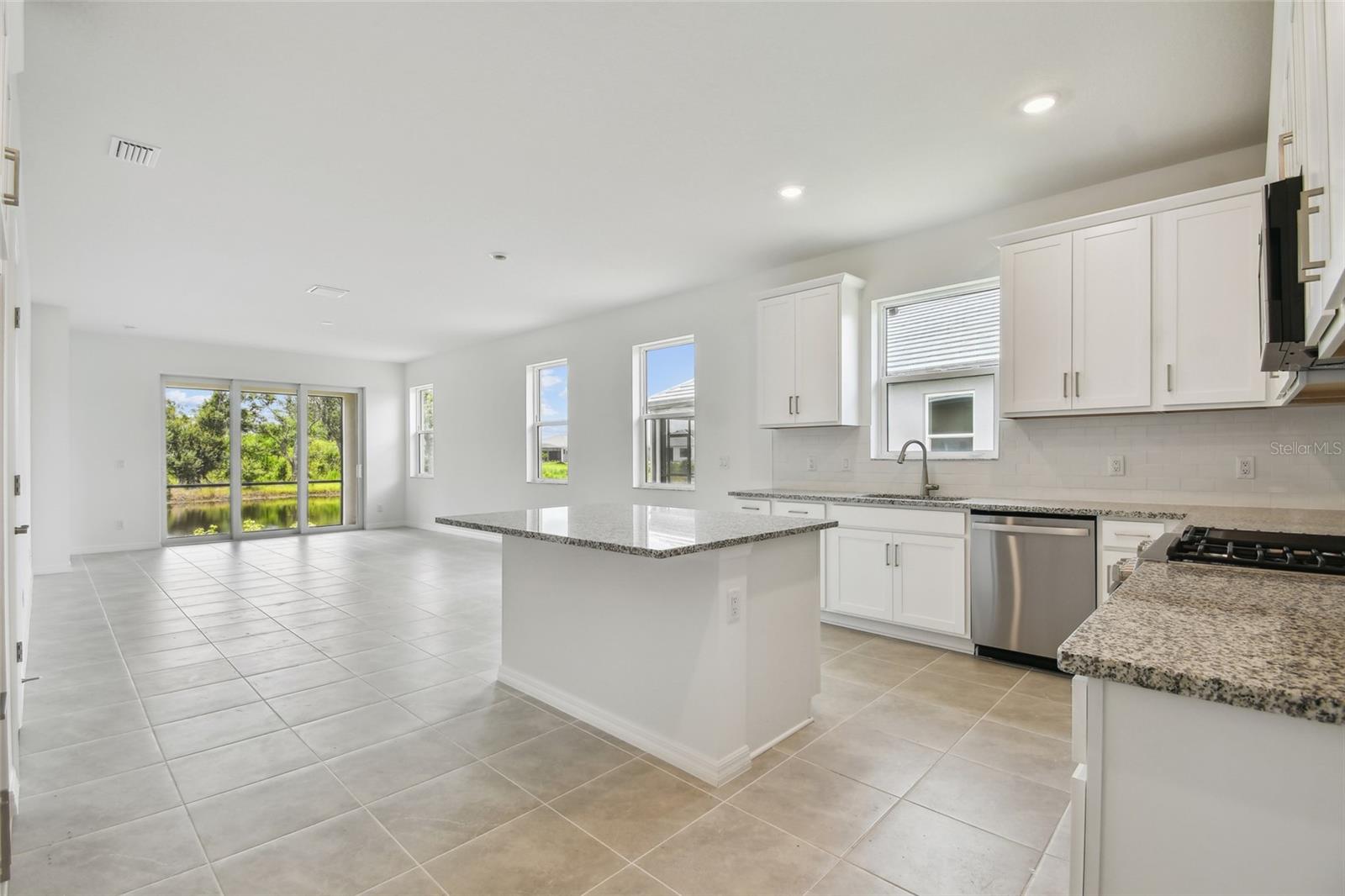 SWEETWATER VILLAS AT LAKEWOOD RANCH - Residential