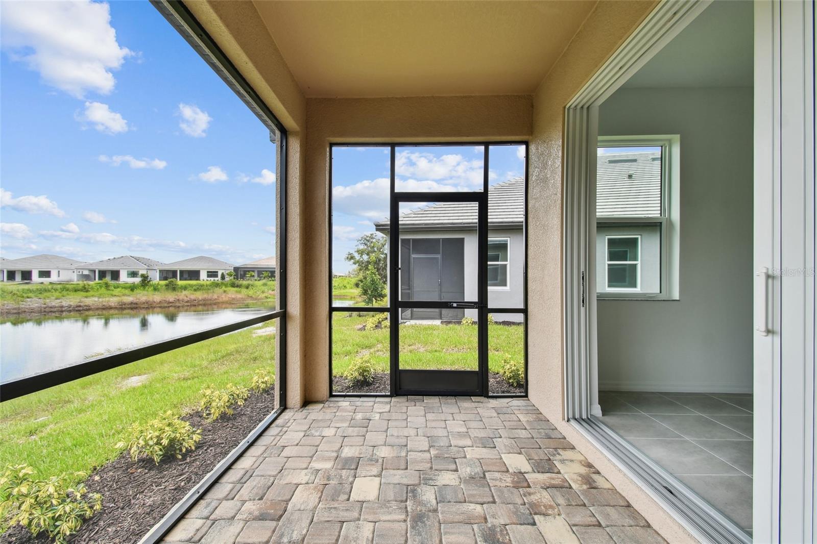SWEETWATER VILLAS AT LAKEWOOD RANCH - Residential