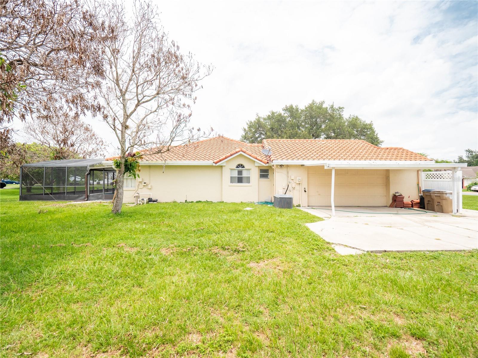 2125 TRIUMFO CIRCLE