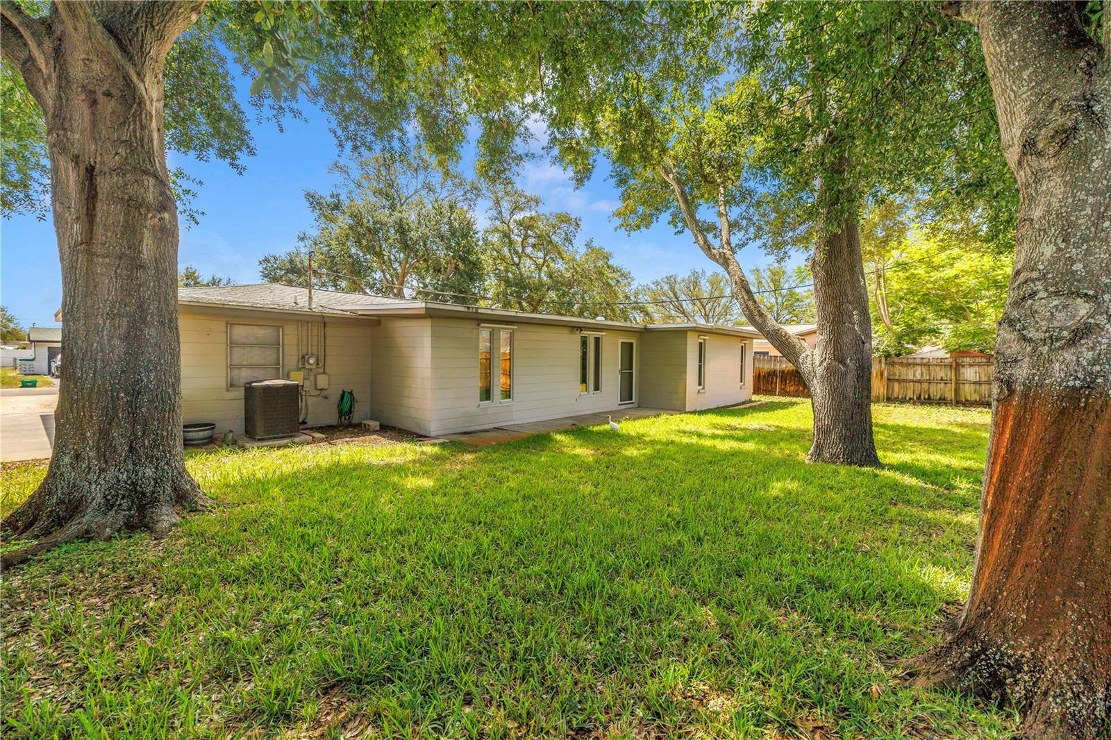 KENNETH CITY - Residential