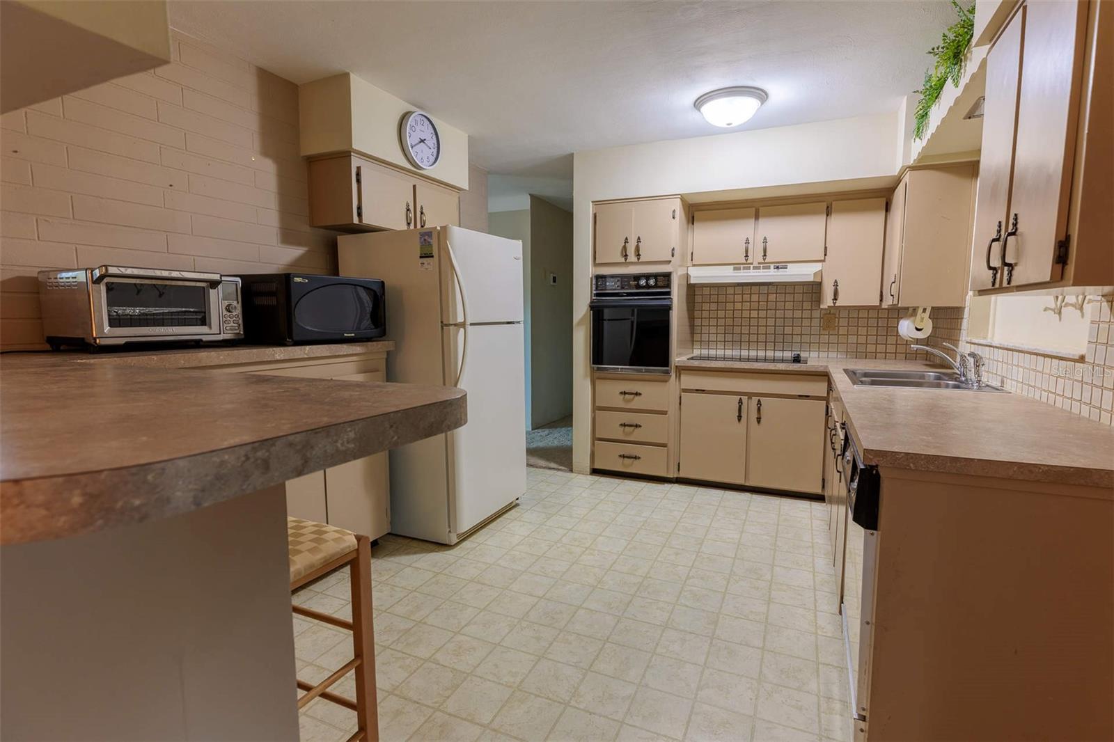 KENNETH CITY - Residential