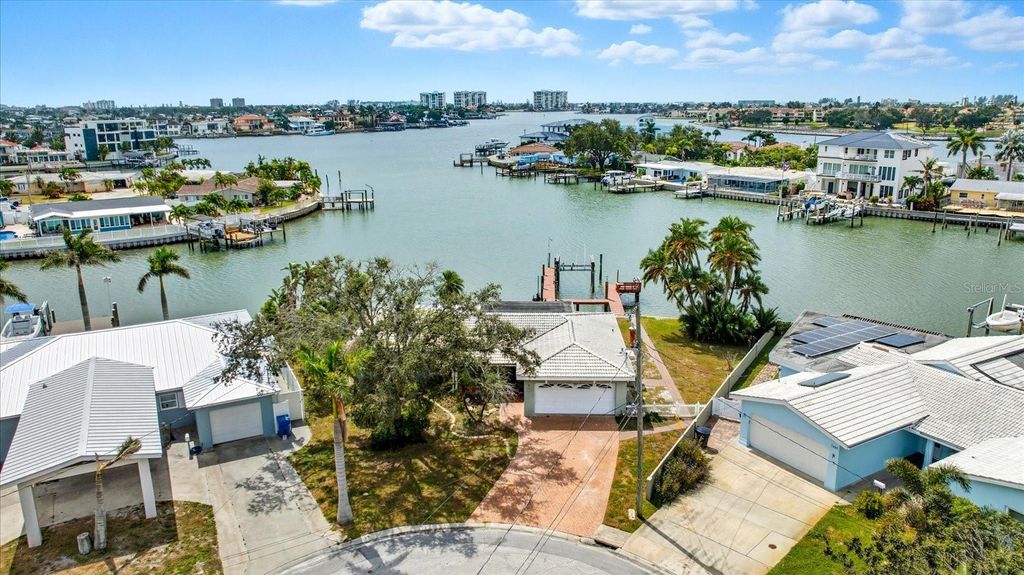 Photo of 7998 1st Avenue S, St Petersburg, FL 33707 (MLS # TB8417297)