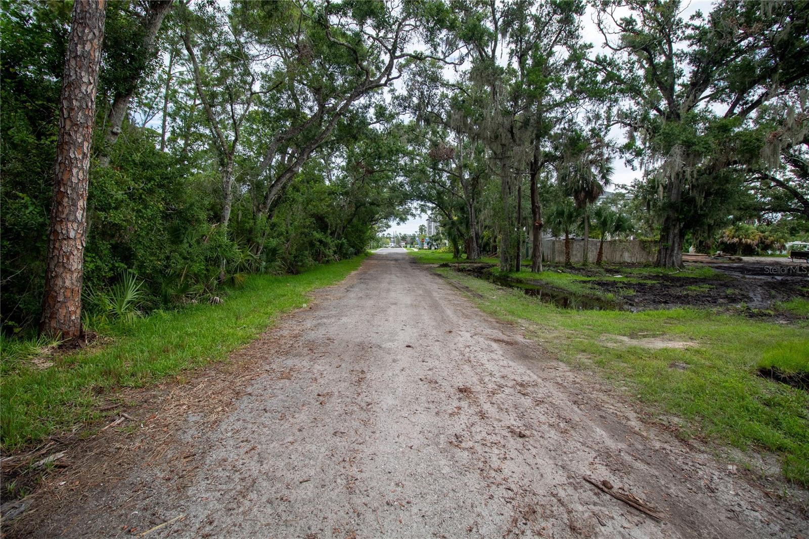 NORTH SARASOTA - Commercial Sale