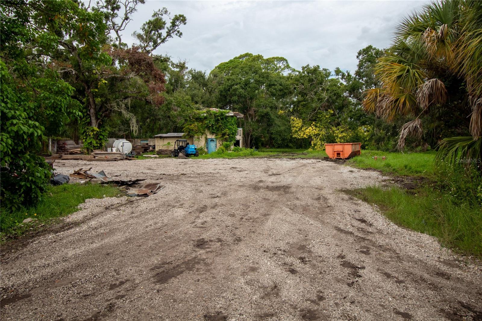 NORTH SARASOTA - Commercial Sale