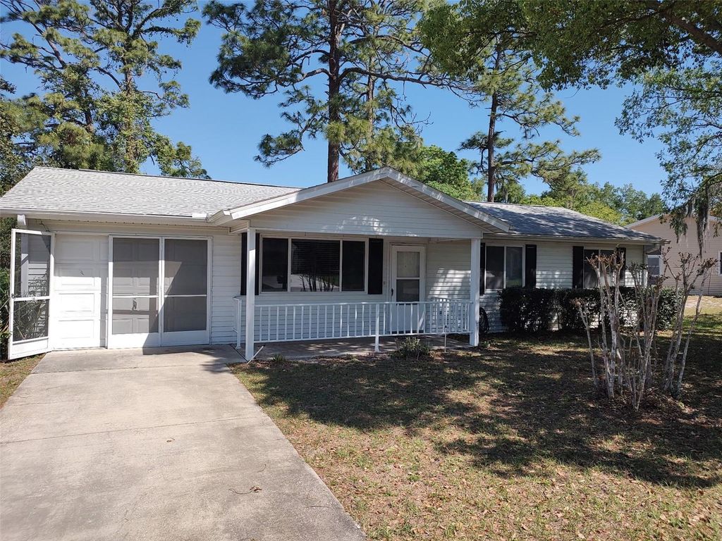 Photo of 10842 SW 91st Terrace, Ocala, FL 34481 (MLS # OM723112)