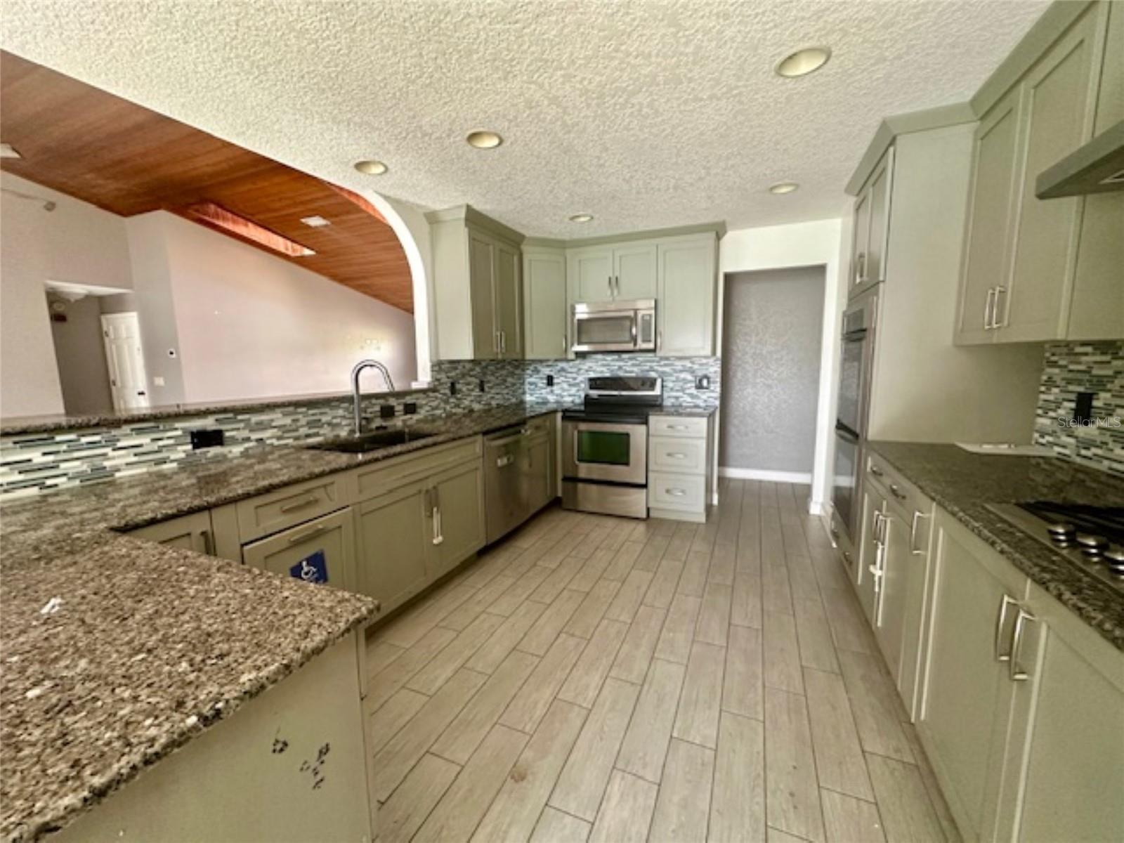 368 FAIRGREEN PLACE