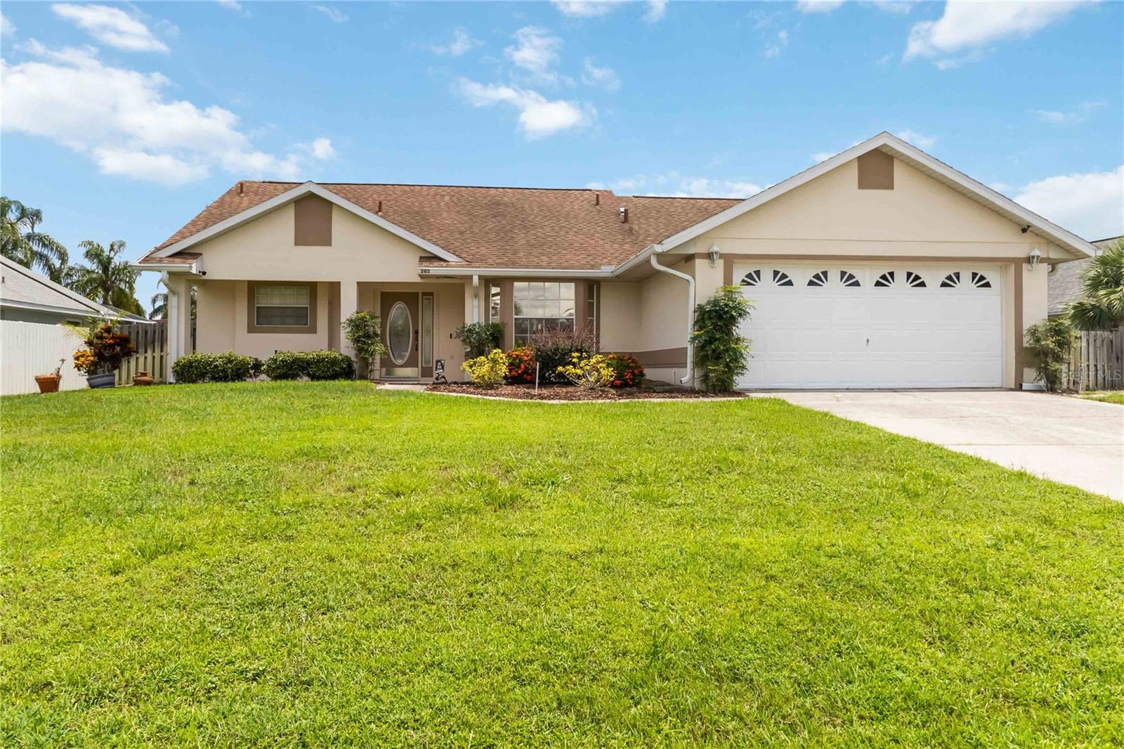 Don't miss this lovely, well maintained pool home which also has a LOW HOA. With 3 bedrooms and 2 bathrooms, a split floor plan, high ceilings, and a beautiful screened-in lanai, this is a great Florida home! The large primary bedroom features a walk-in closet and the en-suite includes a garden tub, separate shower, duel sinks and a water closet. The kitchen has an eat-in area, granite countertops and new refrigerater and is adjacent to the living room with sliding doors to the pool making it perfect for entertaining. No maintenance worries with this home! Roof-2013 (a 40 year roof has been installed), AC-2023, Water Heater-2015. The washer, dryer and garage freezer stay in the home; all other furniture is negotiable. With easy access to I-4, everything that makes Central Florida special, theme parks/beaches, etc., are just a short drive away. Don't miss out - schedule your private showing today!