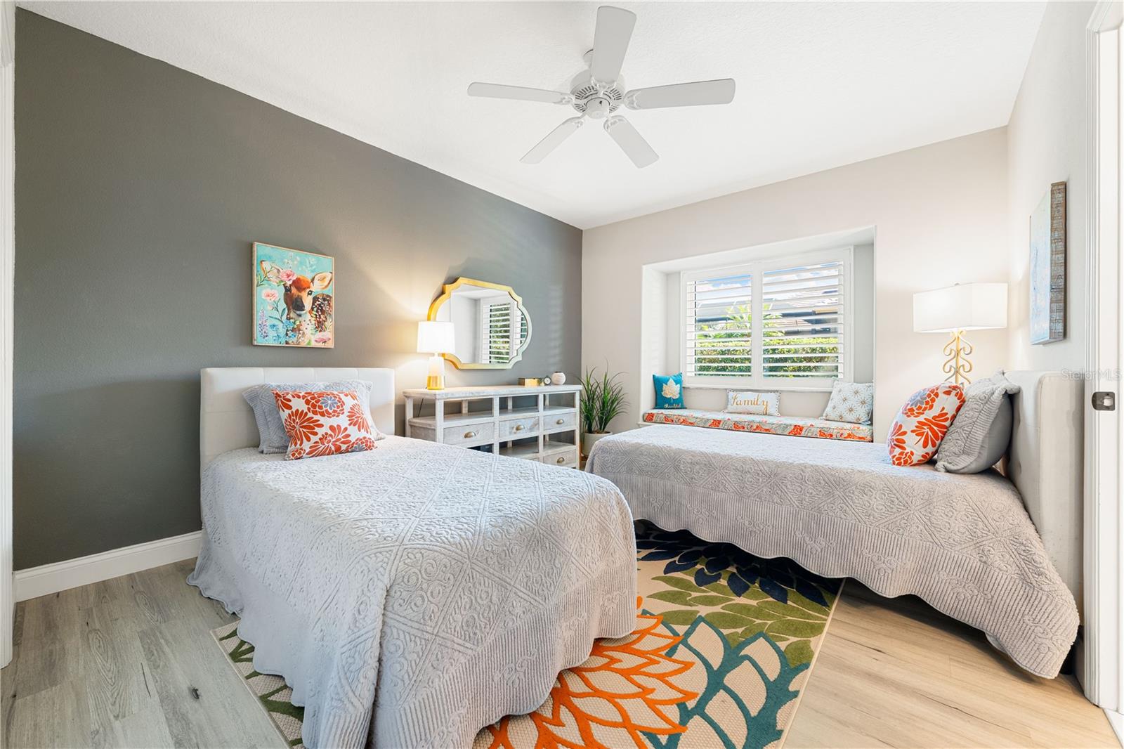 LAUREL OAK ESTATES SEC 01 - Residential