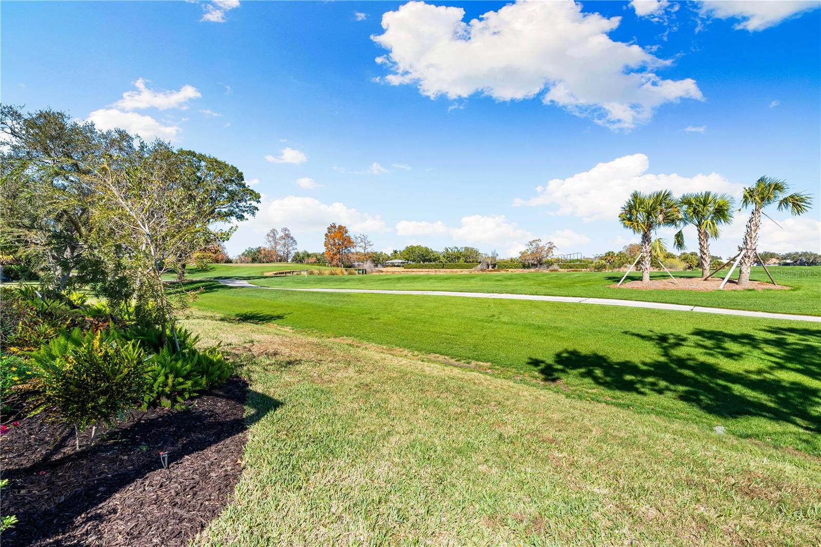 LAUREL OAK ESTATES SEC 01 - Residential