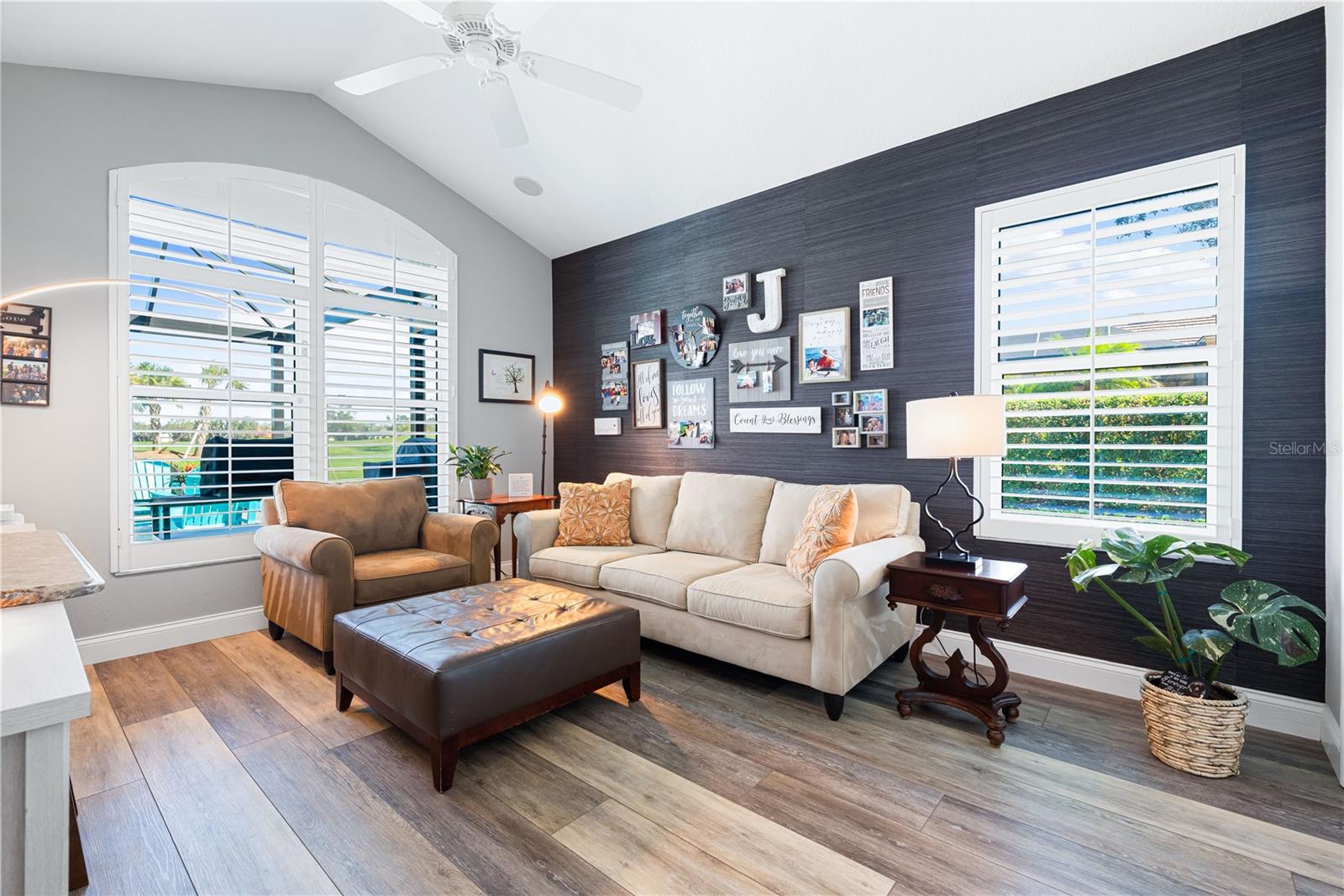 LAUREL OAK ESTATES SEC 01 - Residential