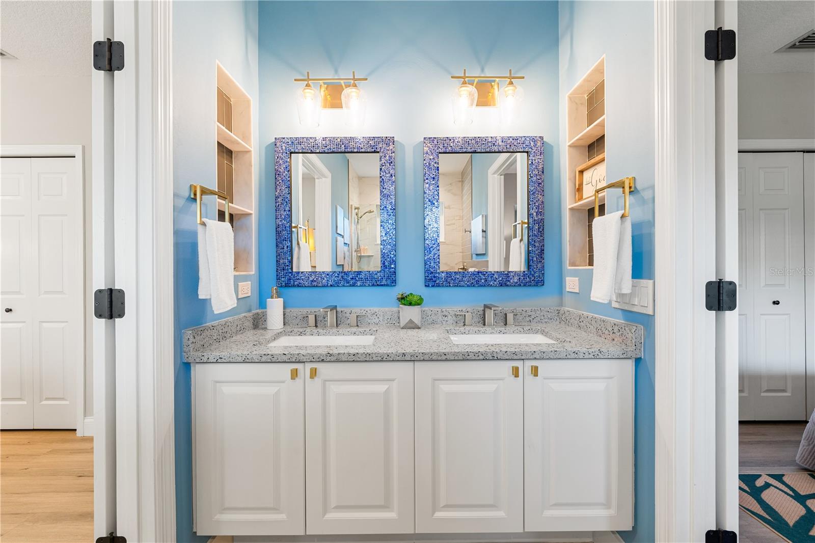 LAUREL OAK ESTATES SEC 01 - Residential