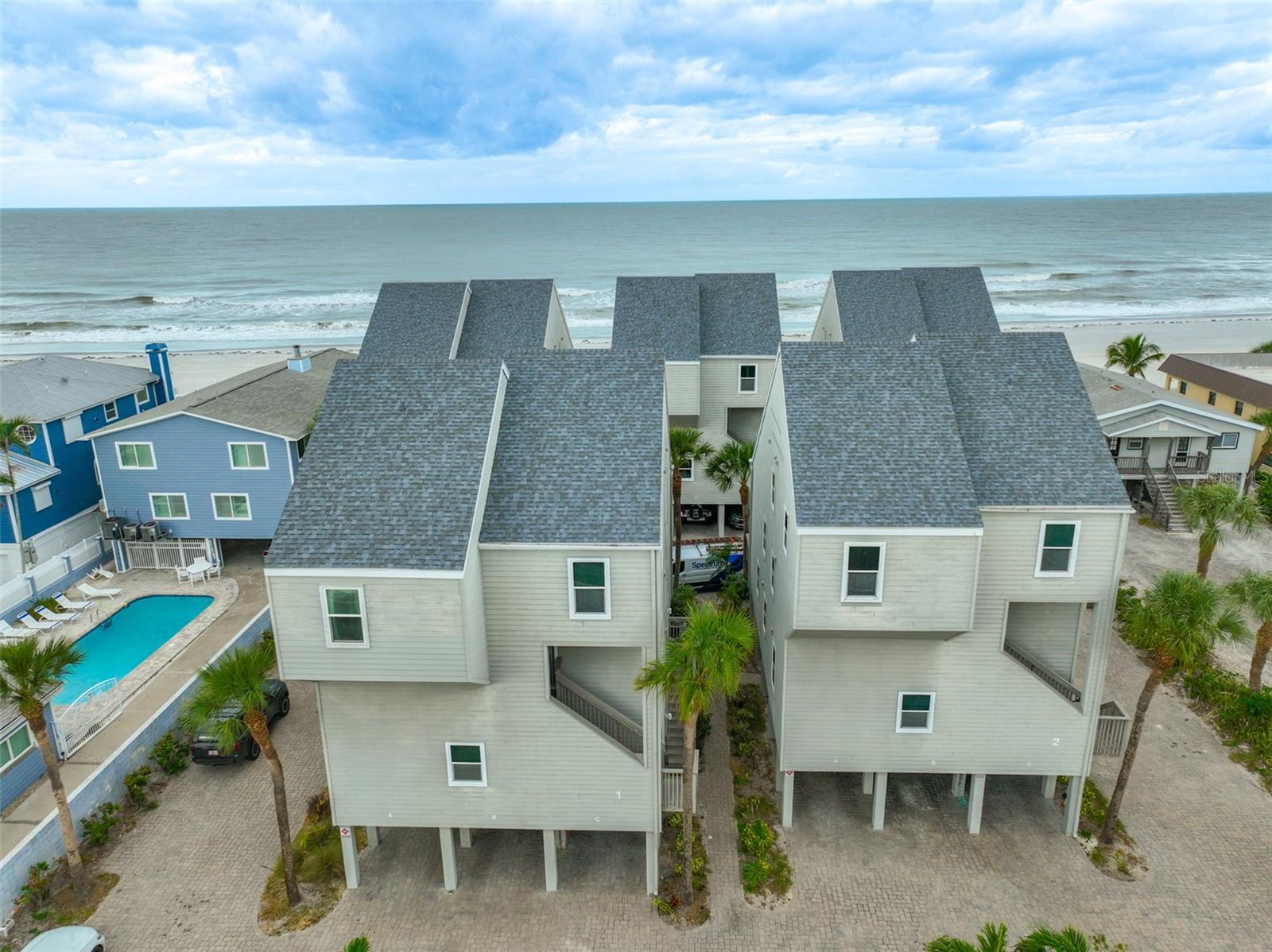 PELICANS POINTE BEACH HOMES - Residential