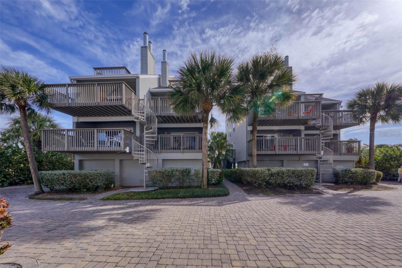 PELICANS POINTE BEACH HOMES - Residential