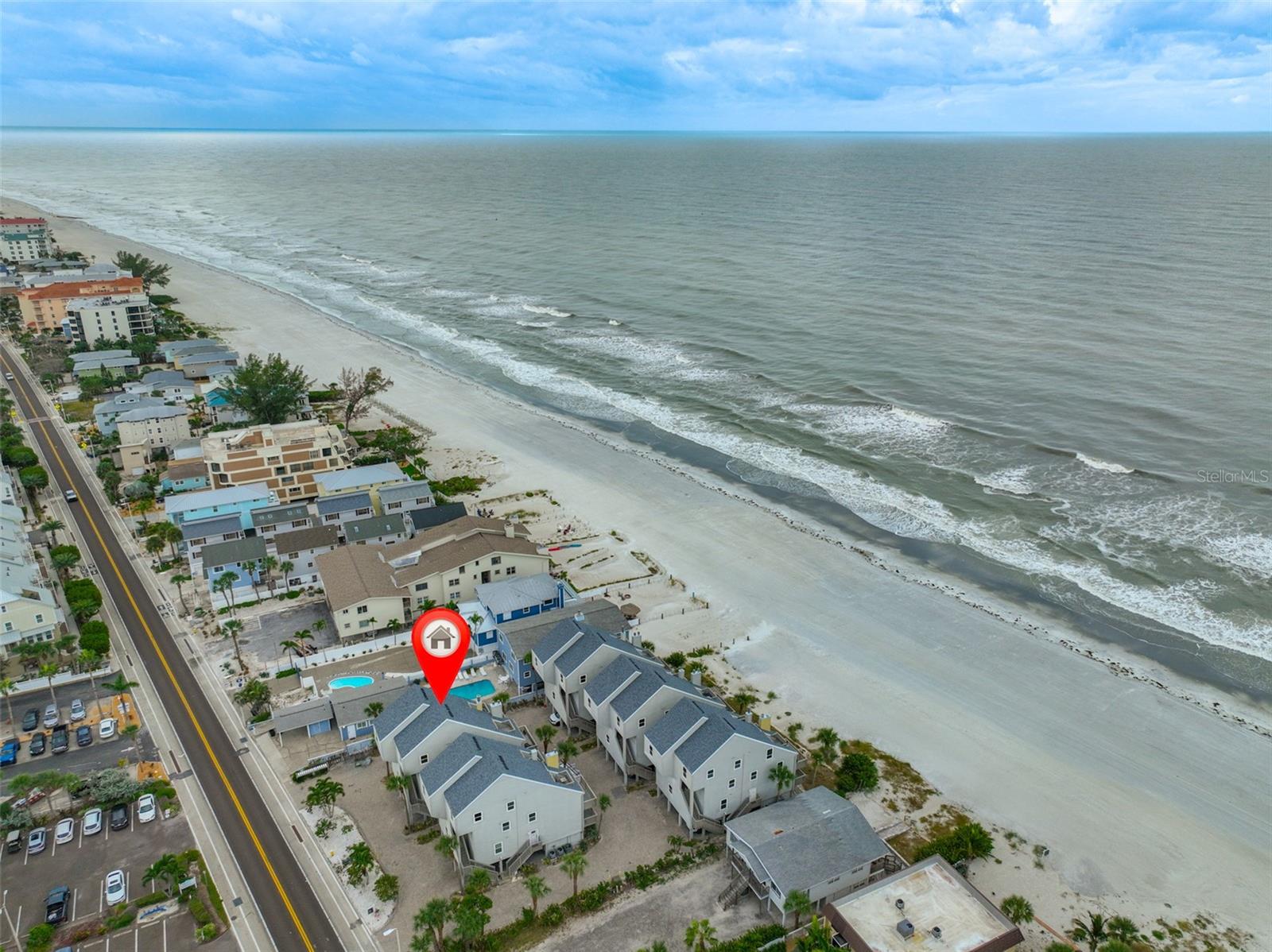 PELICANS POINTE BEACH HOMES - Residential