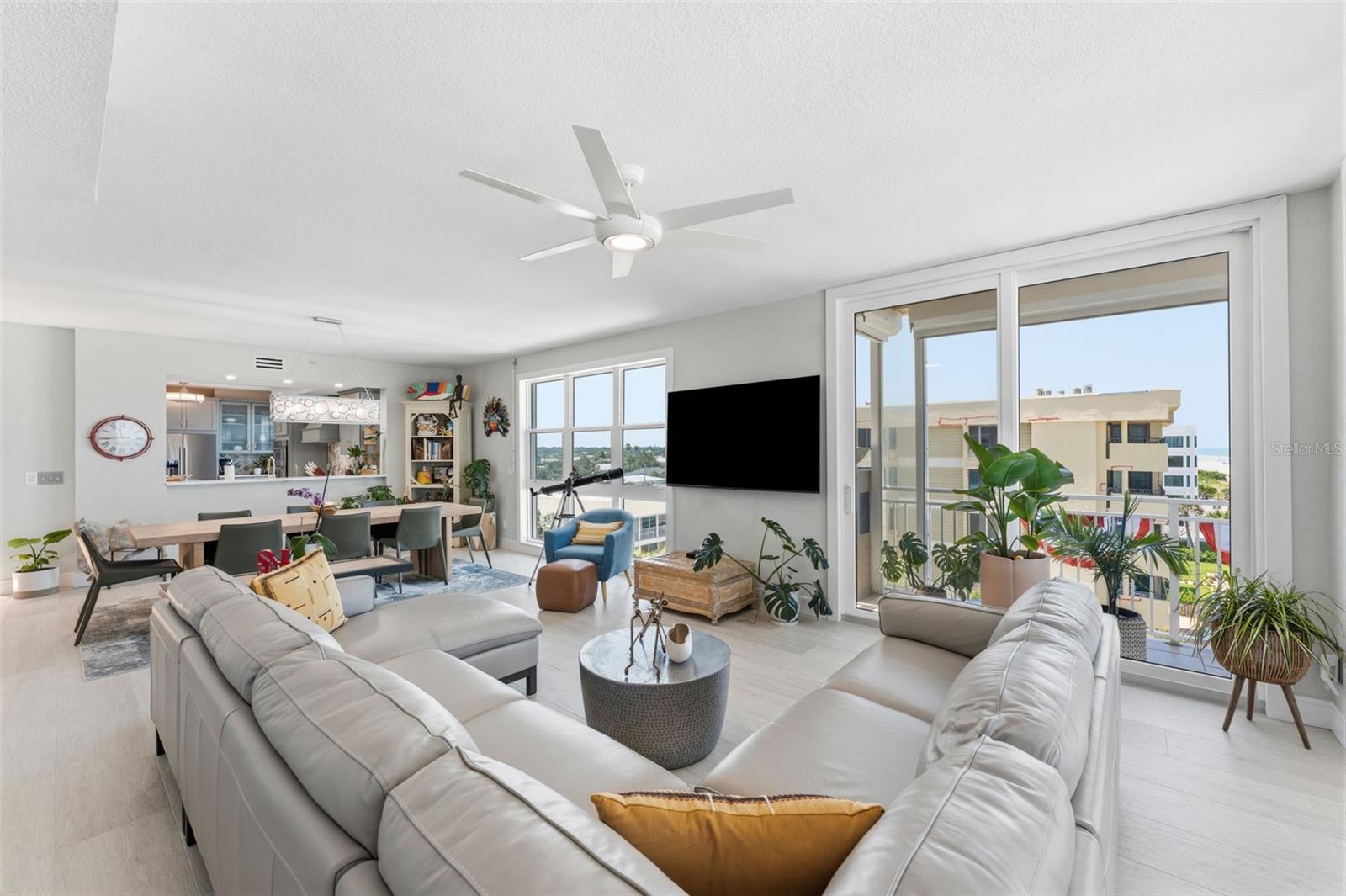 2 15TH AVENUE 401