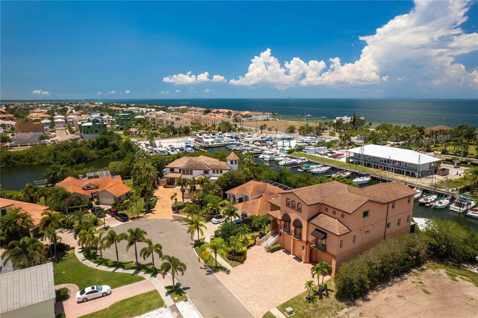 COBIA CAY - Residential