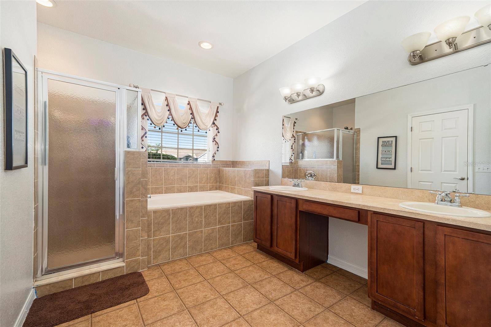 AYERSWORTH GLEN - Residential