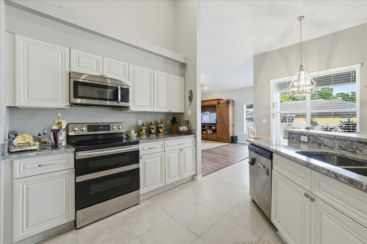 RIVER CROSSING ESTATES - Residential