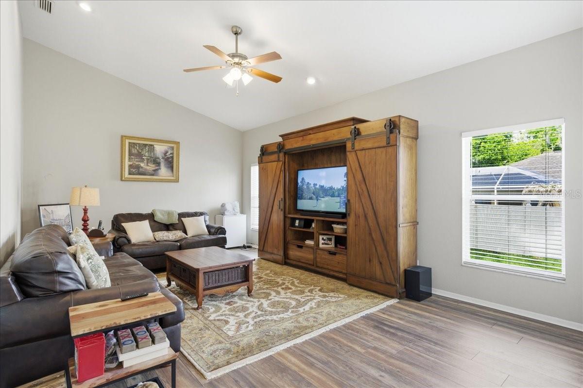 RIVER CROSSING ESTATES - Residential