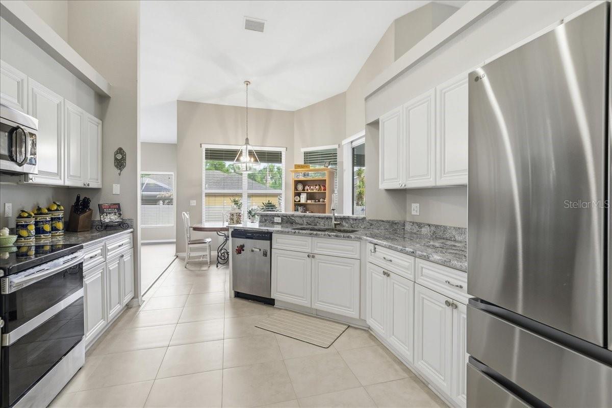 RIVER CROSSING ESTATES - Residential