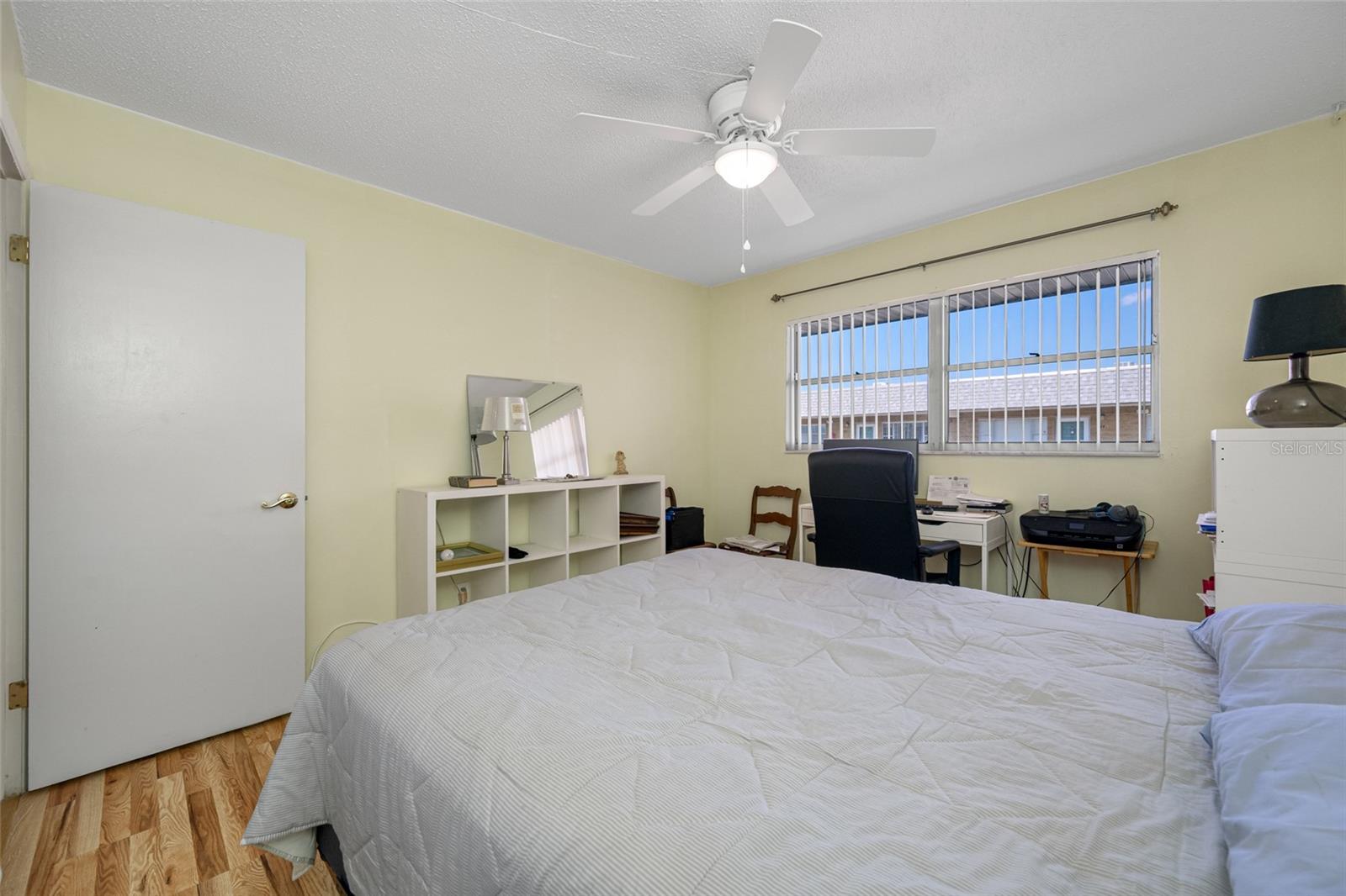 PARADISE SHORES - Residential