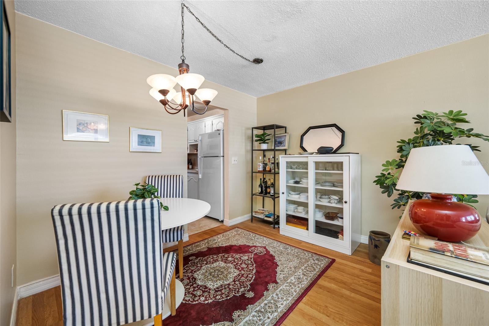 PARADISE SHORES - Residential