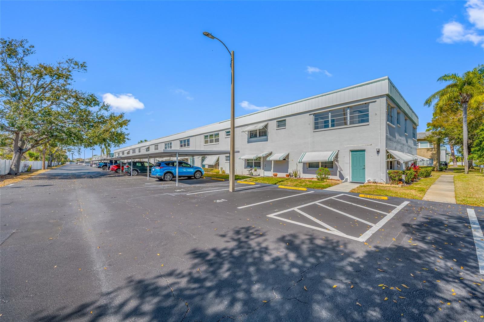 PARADISE SHORES - Residential