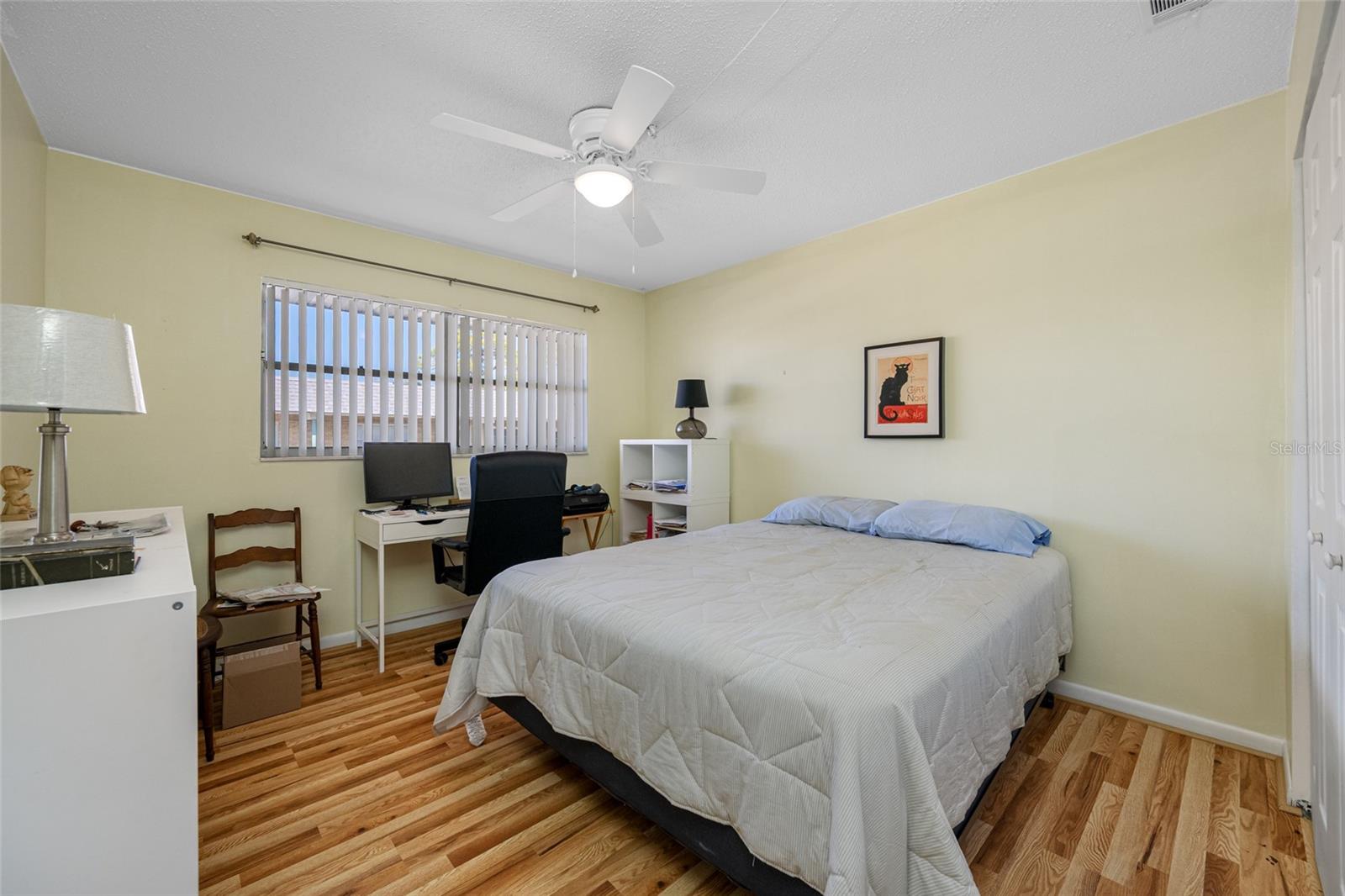 PARADISE SHORES - Residential