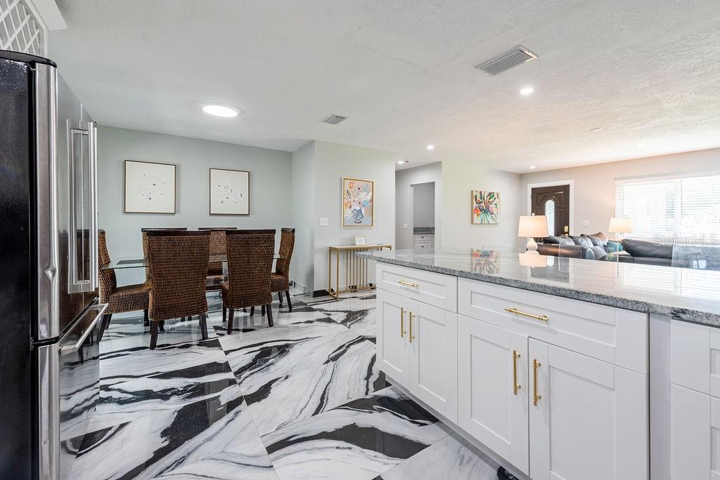 BONNIE LYNN ESTATES - Residential Lease