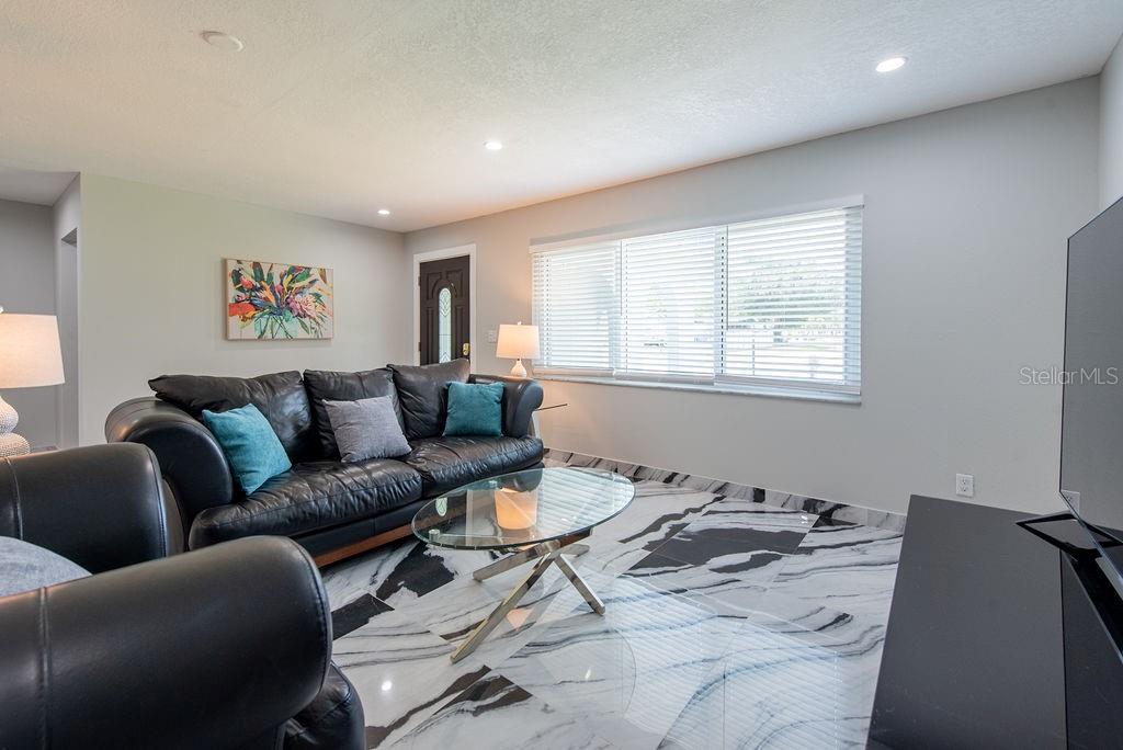 BONNIE LYNN ESTATES - Residential Lease