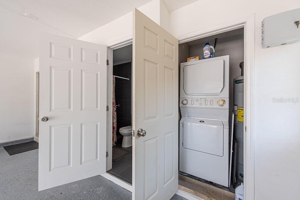 BONNIE LYNN ESTATES - Residential Lease