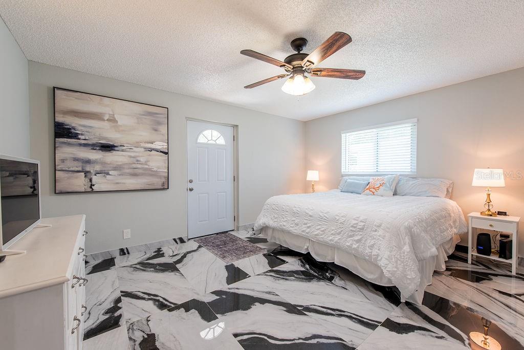 BONNIE LYNN ESTATES - Residential Lease