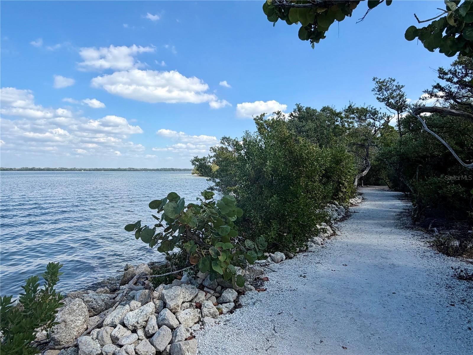 BONNIE LYNN ESTATES - Residential Lease