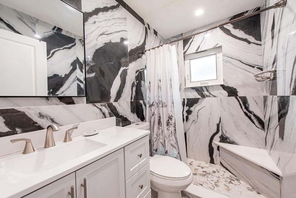 BONNIE LYNN ESTATES - Residential Lease