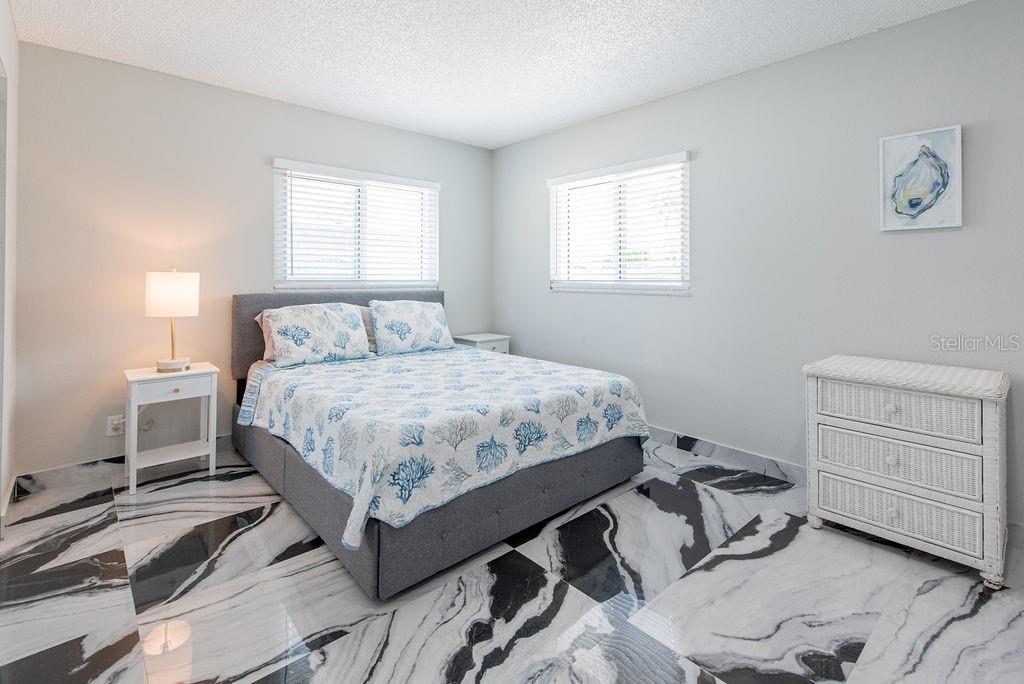 BONNIE LYNN ESTATES - Residential Lease