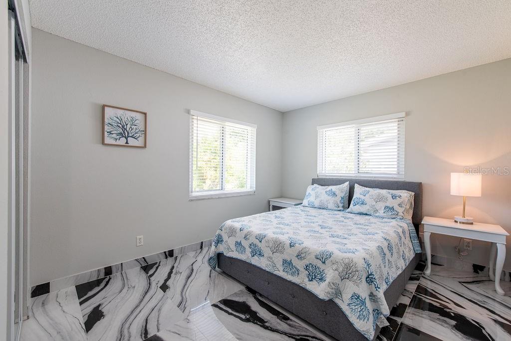 BONNIE LYNN ESTATES - Residential Lease