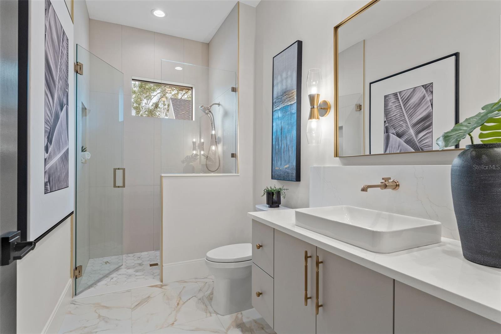 DAVIS ISLANDS PB10 PG52 TO 57 - Residential