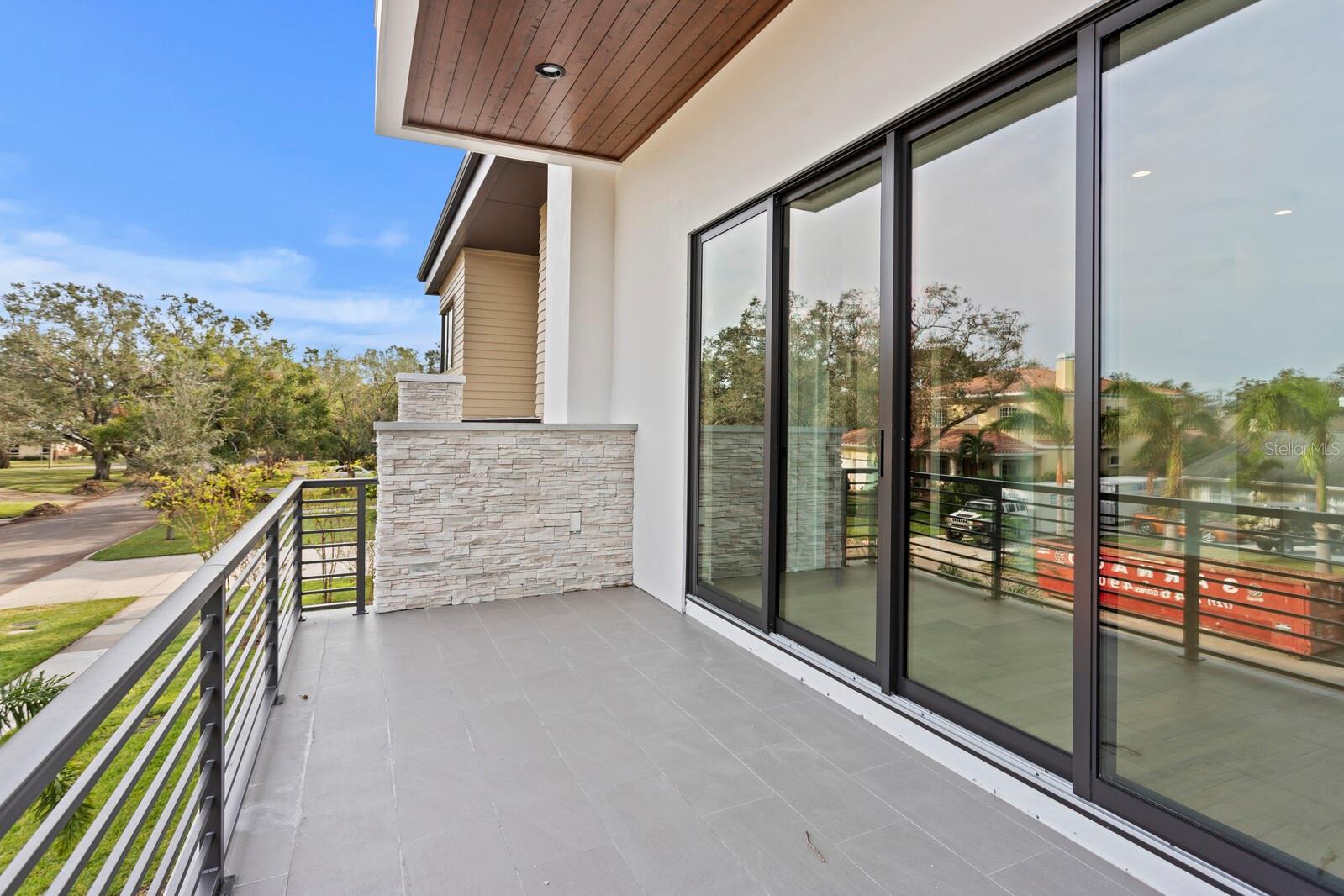 DAVIS ISLANDS PB10 PG52 TO 57 - Residential