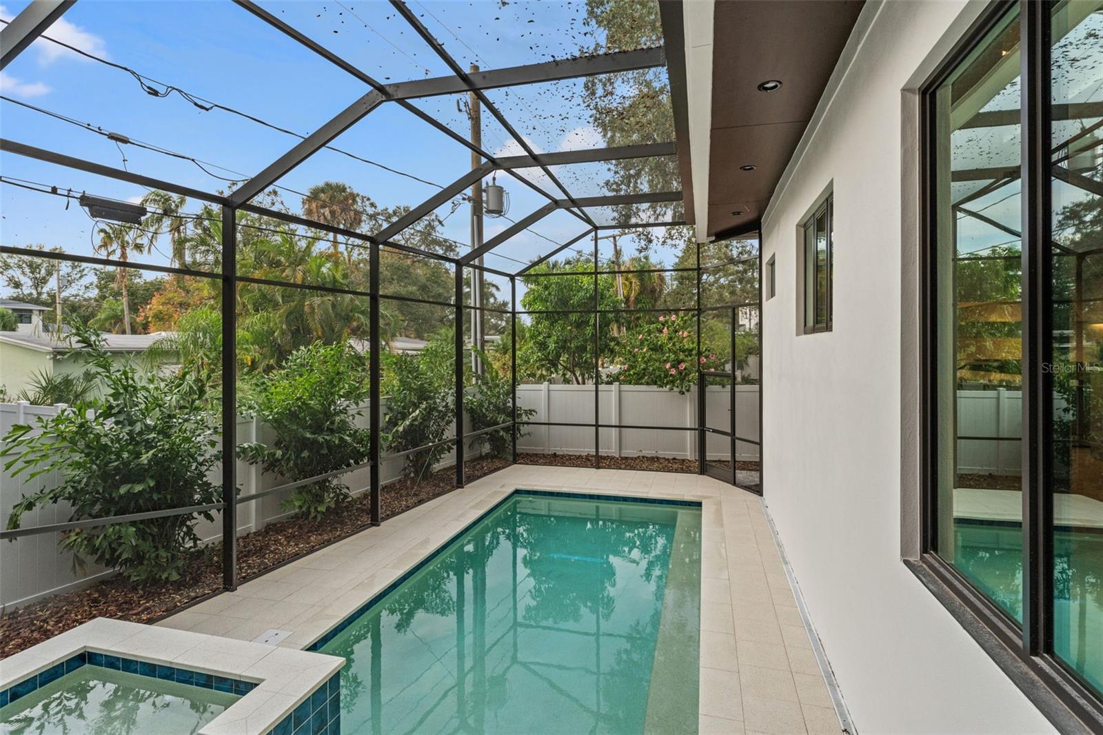 DAVIS ISLANDS PB10 PG52 TO 57 - Residential