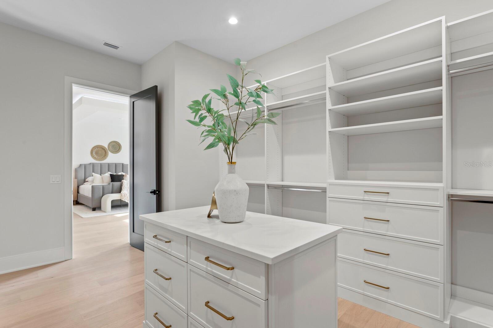 DAVIS ISLANDS PB10 PG52 TO 57 - Residential